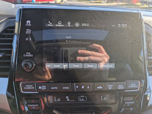 Used 2019 Honda Odyssey Touring image 23