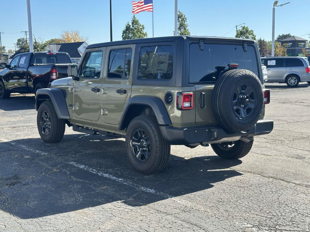 Used 2026 Jeep Wrangler Unlimited Sport AWD/4WD image 6