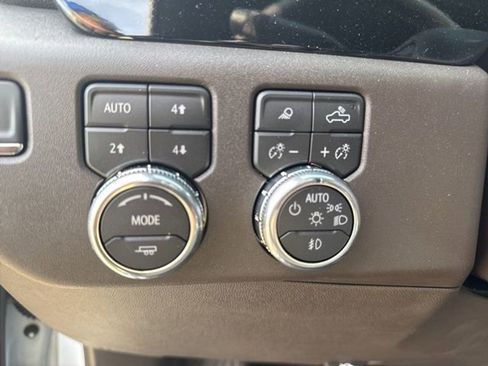 Used 2026 GMC Sierra 1500 SLT w/ SLT Premium Package image 16