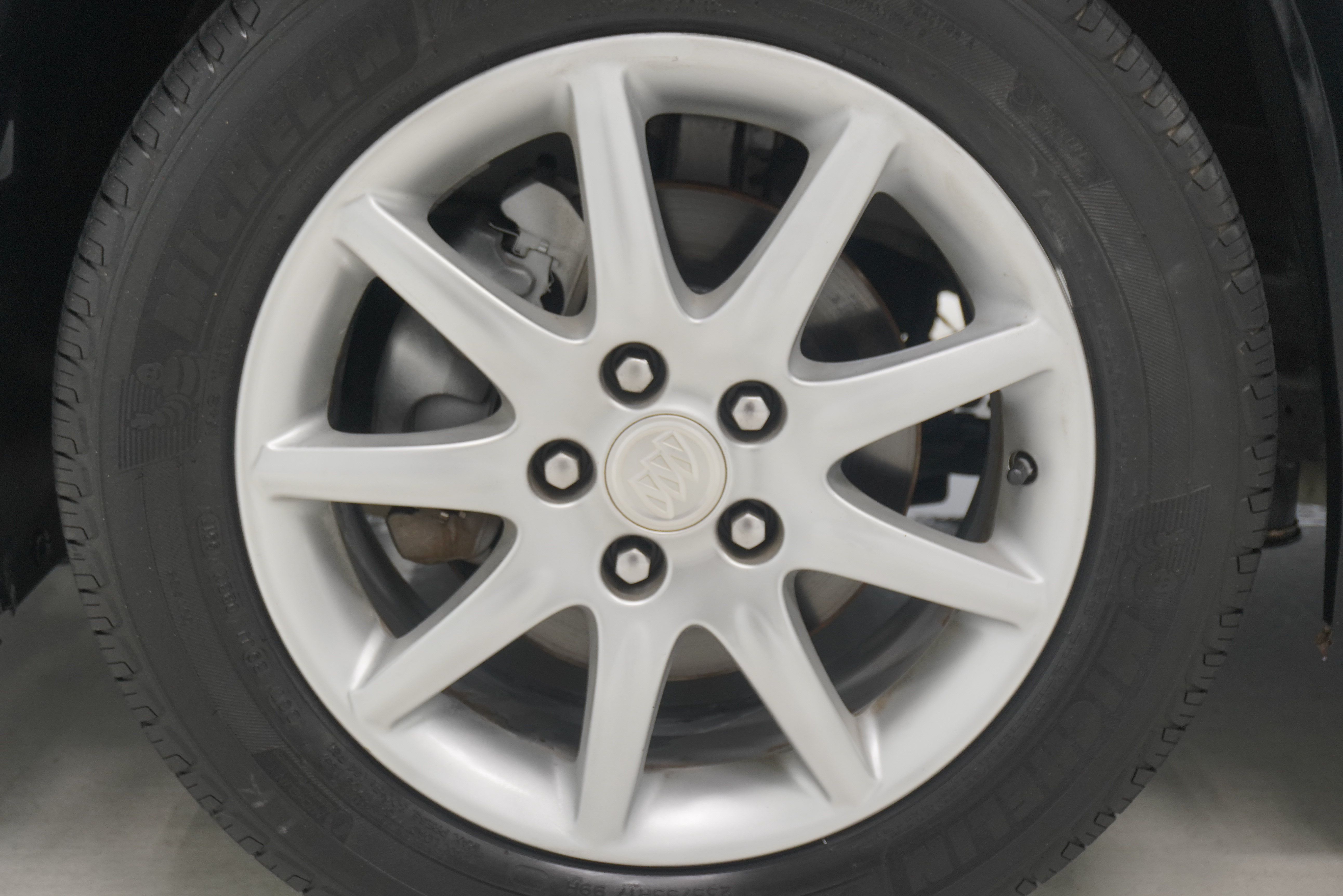 Used 2008 Buick Lucerne CXL w/ Driver Confidence Package FWD image 22