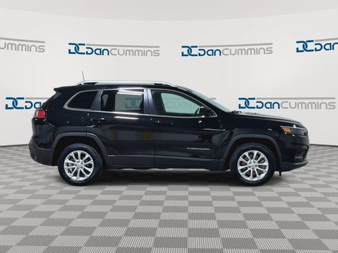 Used 2019 Jeep Cherokee Latitude w/ Popular Appearance Group FWD image 9