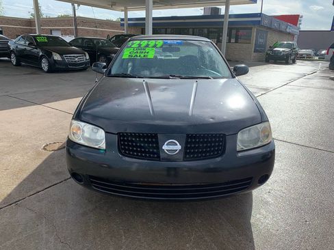 Used 2004 Nissan Sentra S image 2