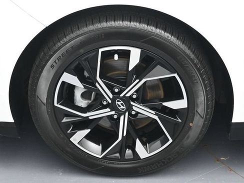 Used 2025 Hyundai Sonata SEL FWD image 7