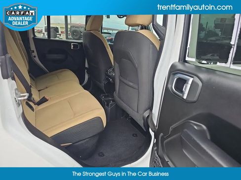 Used 2022 Jeep Gladiator Sport image 31