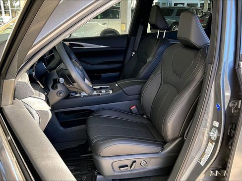 New 2026 INFINITI QX60 Luxe w/ Cargo Package image 17