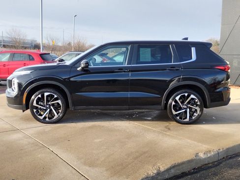 Used 2022 Mitsubishi Outlander ES image 8