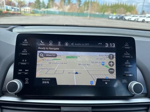 Used 2018 Honda Accord Touring image 15