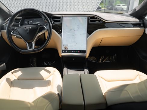 Used 2015 Tesla Model S 90D AWD/4WD image 8