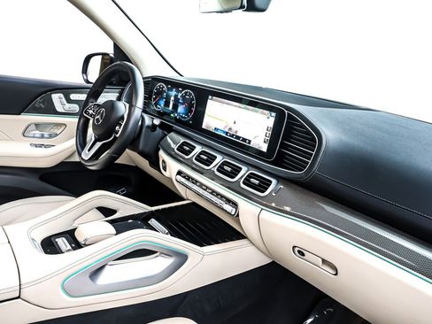 Certified 2023 Mercedes-Benz GLS 450 4MATIC image 17