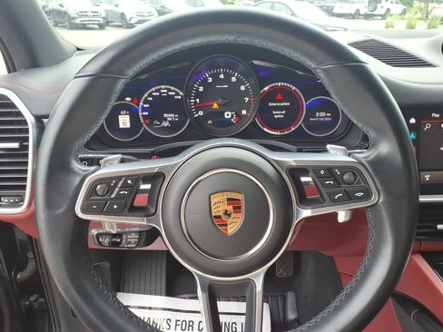 Used 2023 Porsche Cayenne AWD/4WD image 20