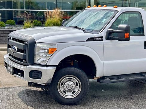 Used 2012 Ford F250 XL w/ PWR Equipment Group AWD/4WD image 2