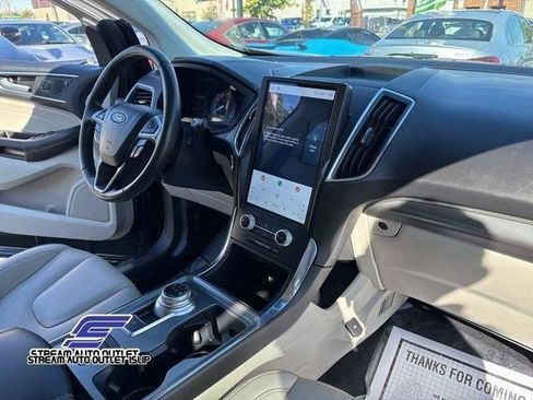 Used 2022 Ford Edge Titanium image 42