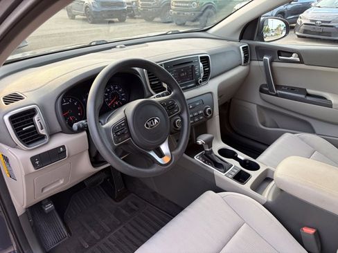 Used 2017 Kia Sportage LX AWD/4WD image 2