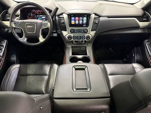Used 2020 GMC Yukon XL SLT w/ Premium Edition AWD/4WD image 12
