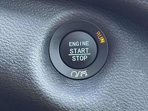 Used 2021 Jeep Cherokee Latitude Lux w/ Sun & Sound Group FWD image 29