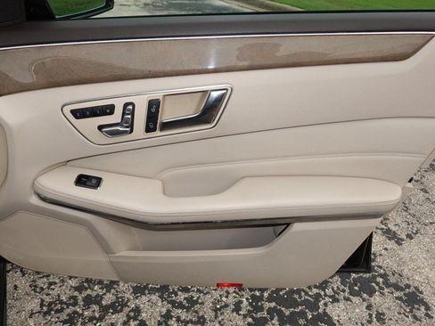 Used 2014 Mercedes-Benz E 350 Sedan image 24