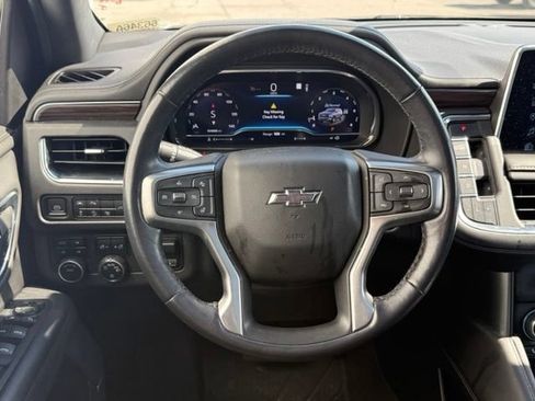 Used 2022 Chevrolet Tahoe Z71 w/ Luxury Package AWD/4WD image 26