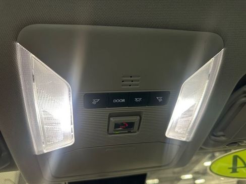 Used 2024 Toyota RAV4 XLE AWD/4WD image 29