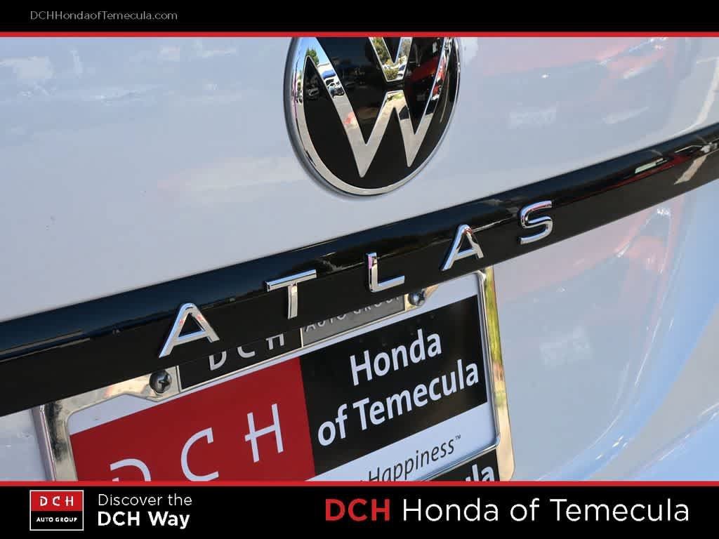 Used 2023 Volkswagen Atlas Cross Sport SEL R-Line AWD/4WD image 7
