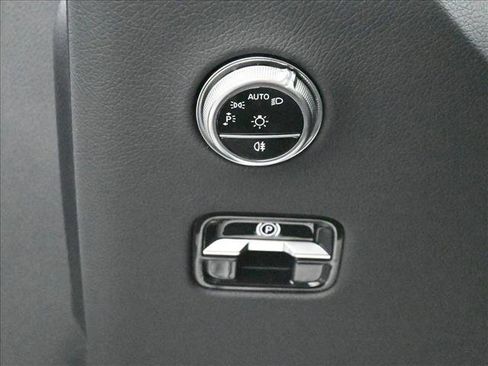 Certified 2026 Mercedes-Benz GLC 300 4MATIC image 10