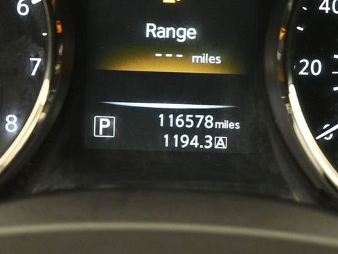 Used 2016 Nissan Rogue SV FWD image 41
