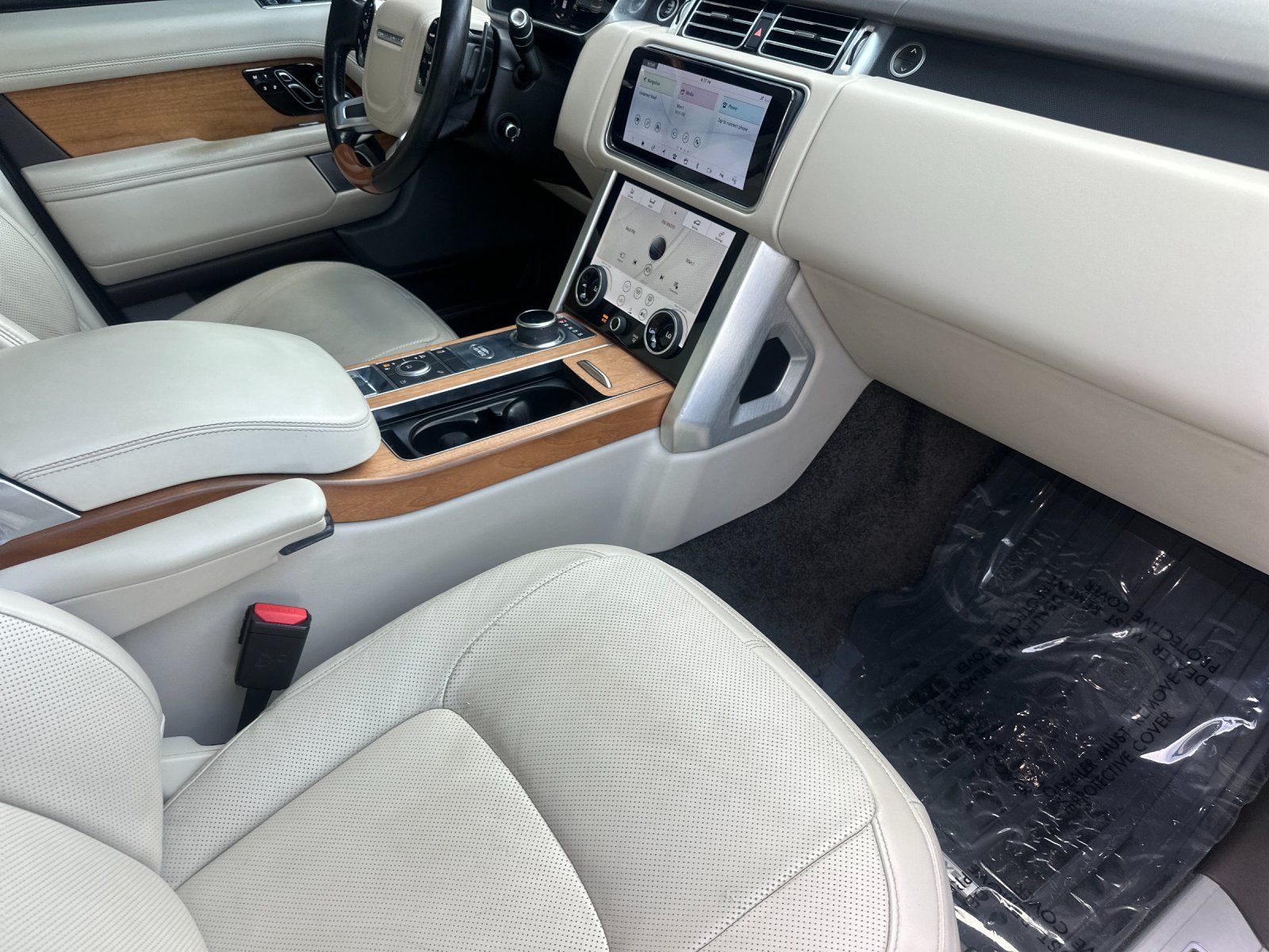 Used 2021 Land Rover Range Rover P525 Westminster Edition LWB AWD/4WD image 16
