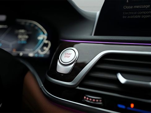 Used 2022 BMW 745e xDrive w/ M Sport Package image 51