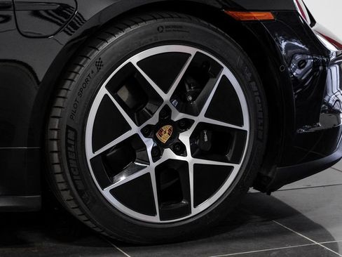 Used 2025 Porsche Taycan RWD image 50
