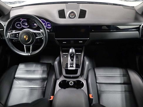 Used 2022 Porsche Cayenne image 26