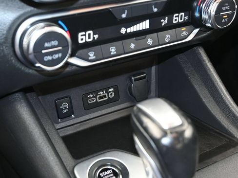 Used 2025 Nissan Sentra SR w/ Midnight Edition FWD image 22