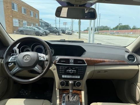 Used 2013 Mercedes-Benz C 300 4MATIC Sedan image 22
