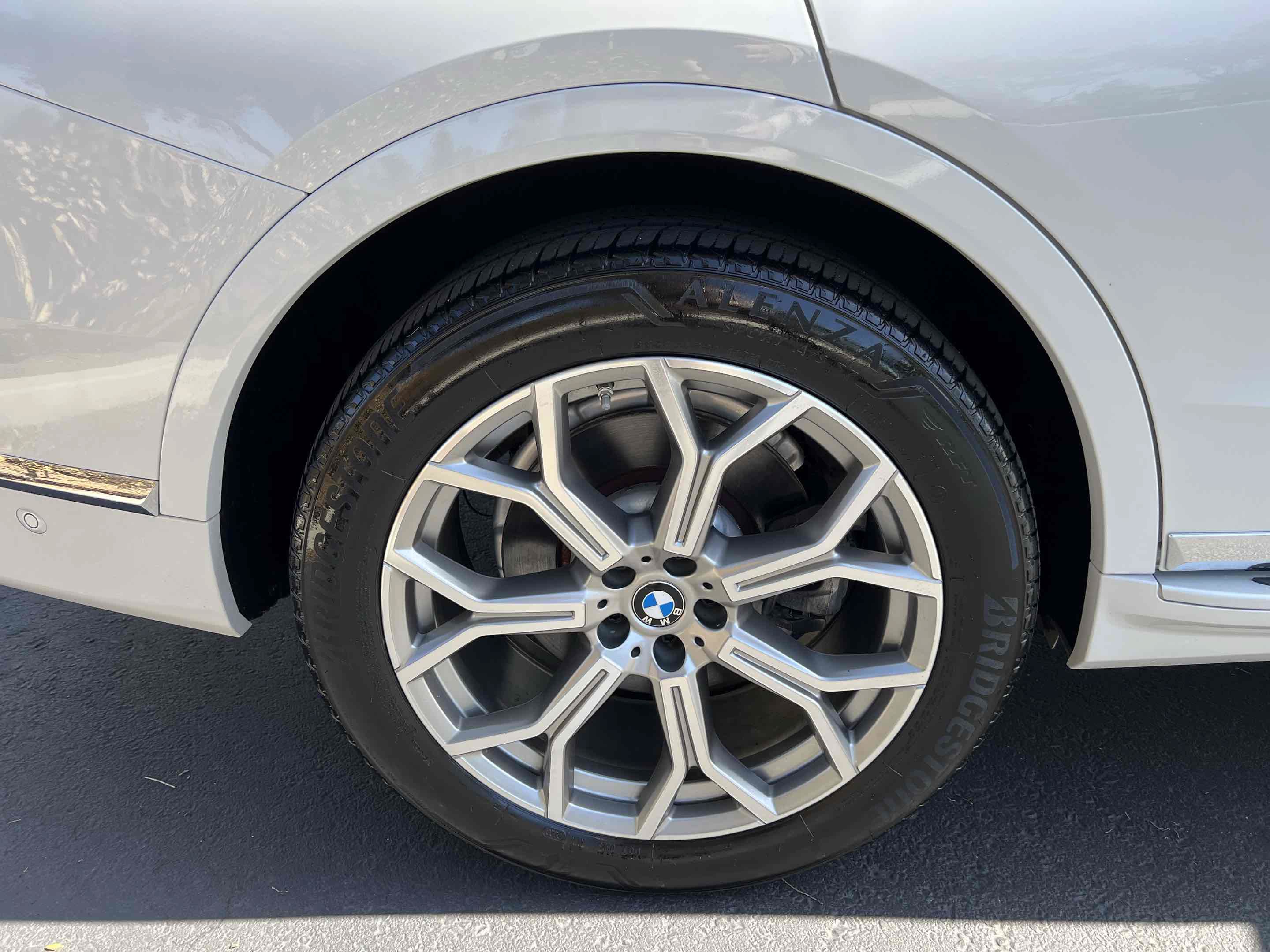Used 2020 BMW X7 xDrive40i w/ Premium Package AWD/4WD image 96
