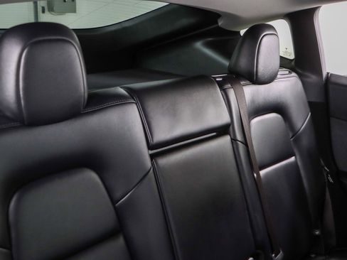 Used 2025 Tesla Model Y Long Range image 25