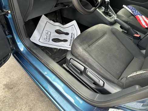 Used 2016 Volkswagen Jetta SE FWD image 10