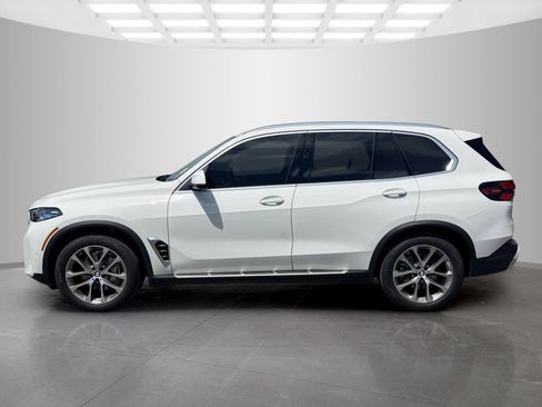 Used 2024 BMW X5 xDrive40i AWD/4WD image 8