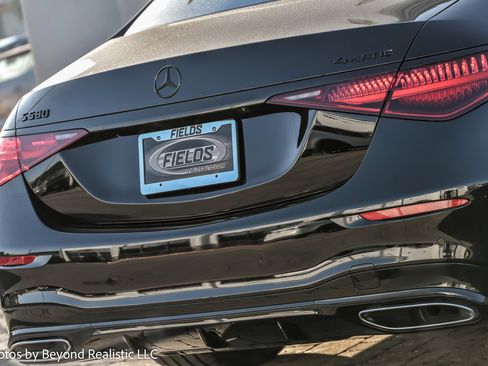 Used 2023 Mercedes-Benz S 580 4MATIC Sedan w/ AMG Line image 12
