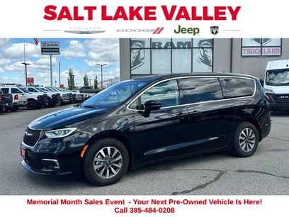 Used 2024 Chrysler Pacifica Limited