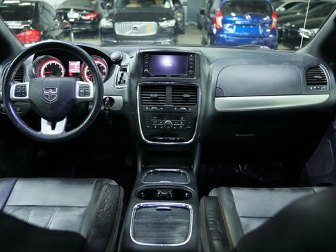 Used 2019 Dodge Grand Caravan GT image 30