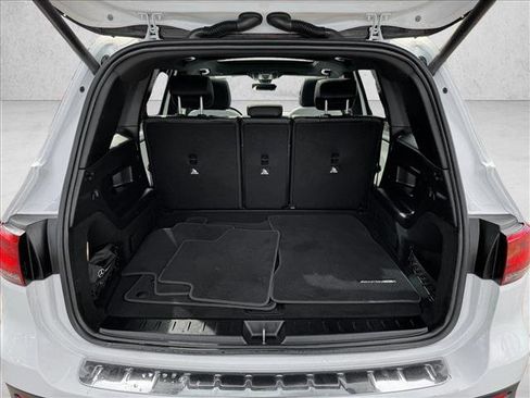 Used 2023 Mercedes-Benz GLB 250 4MATIC image 8