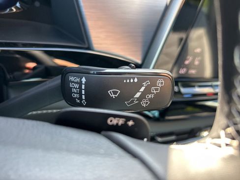 New 2026 Volkswagen Atlas Cross Sport SE image 30