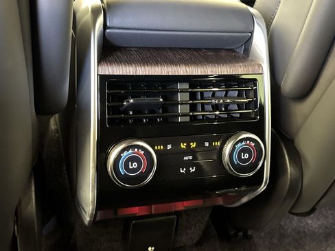 New 2025 Land Rover Range Rover SE image 29