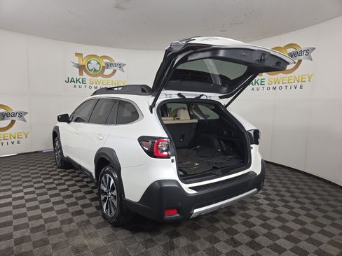Used 2025 Subaru Outback Limited AWD/4WD image 32
