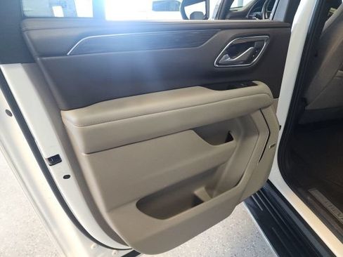 Certified 2024 Chevrolet Suburban LT AWD/4WD image 12