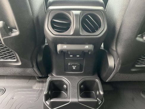 New 2026 Jeep Gladiator Rubicon AWD/4WD image 13
