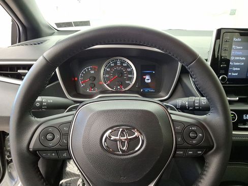 Used 2021 Toyota Corolla SE FWD image 16