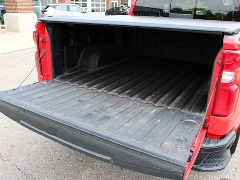 Used 2020 Chevrolet Silverado 1500 LT Trail Boss AWD/4WD image 35