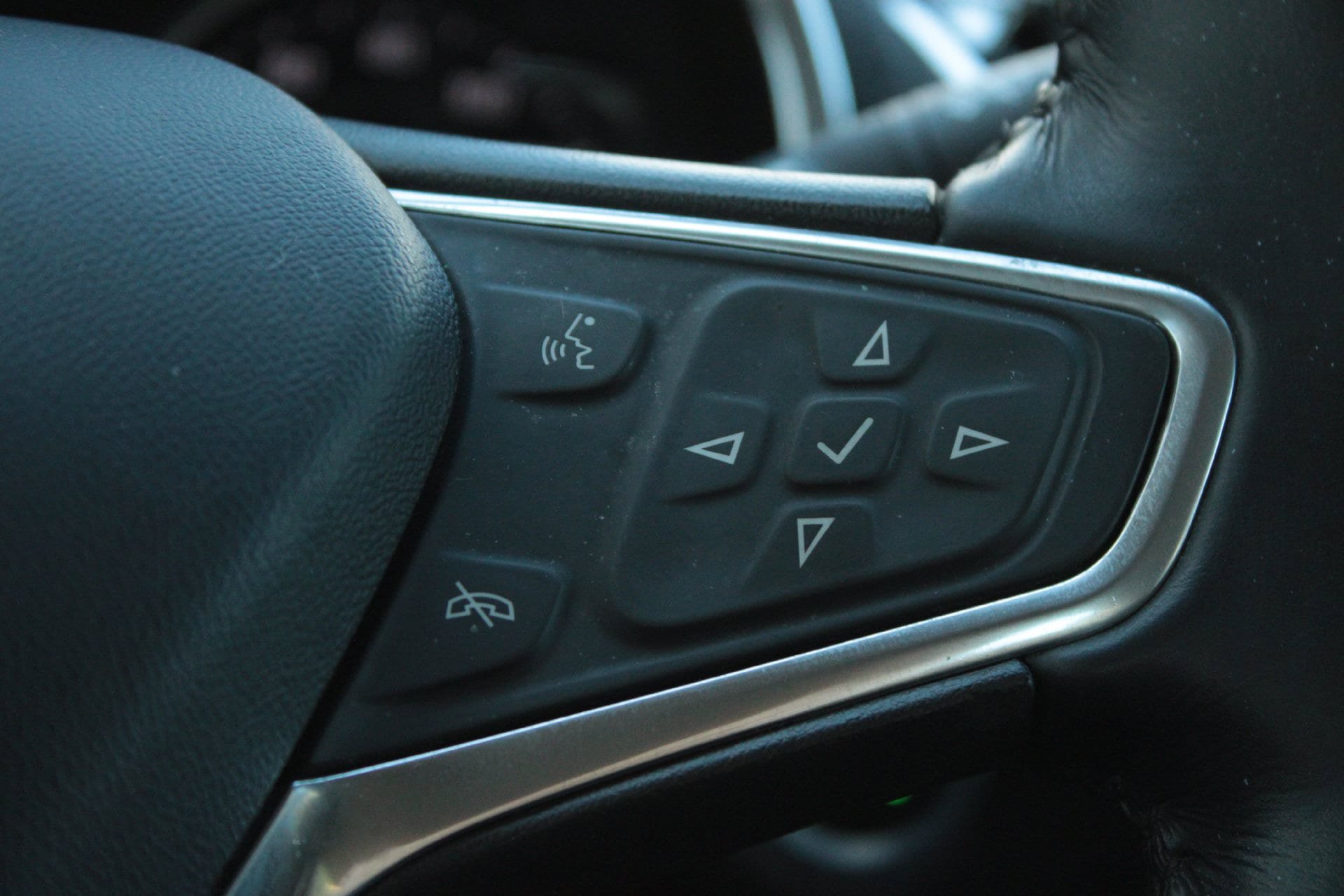 Used 2018 Chevrolet Malibu LT FWD image 30