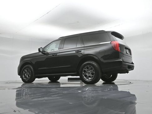 Certified 2025 Ford Expedition Active AWD/4WD image 55
