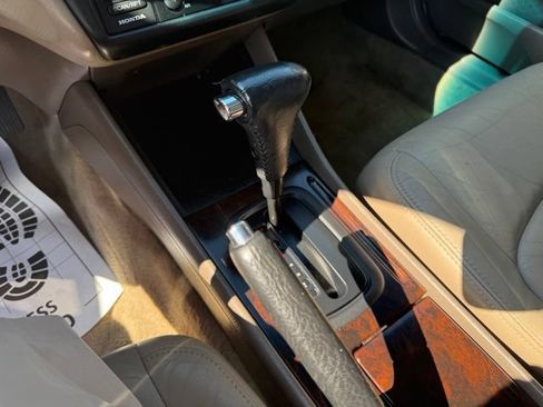Used 2000 Honda Accord EX image 19