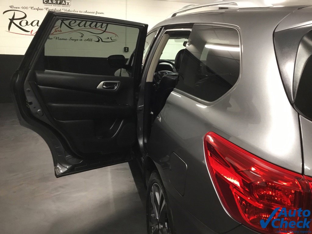Used 2020 Nissan Pathfinder Platinum AWD/4WD image 33